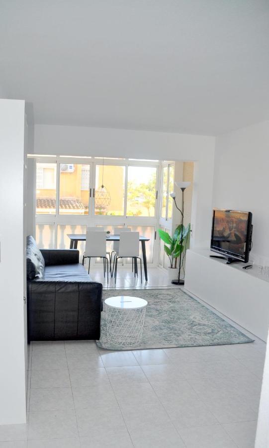 Apartamento Con Piscina Y Parking Ел Кампело Екстериор снимка