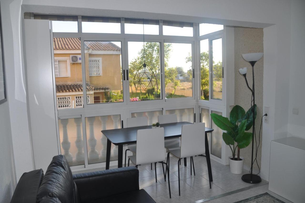 Apartamento Con Piscina Y Parking Ел Кампело Екстериор снимка
